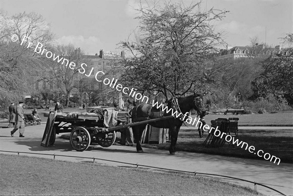 ST STEPHEN'S GREEN HORSE & CART COLLECTING SEATS